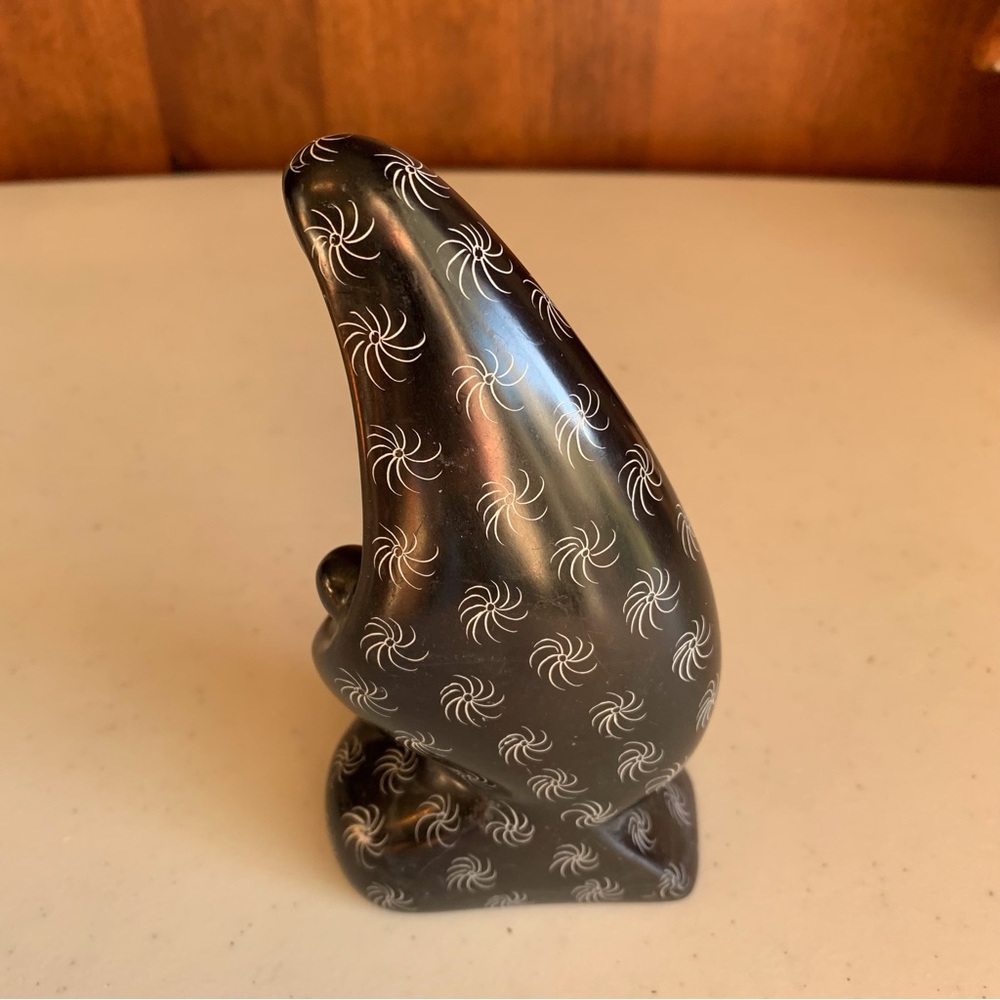 Carved Black Soapstone Mother and Child Figurine “Clocked in Stars” Kenya - Picture 4 of 9